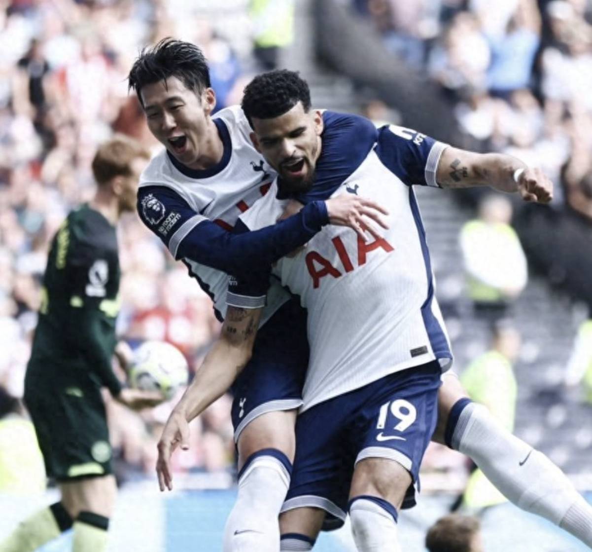 开云体育登录-曼联遭遇连败，欧冠虚惊一场