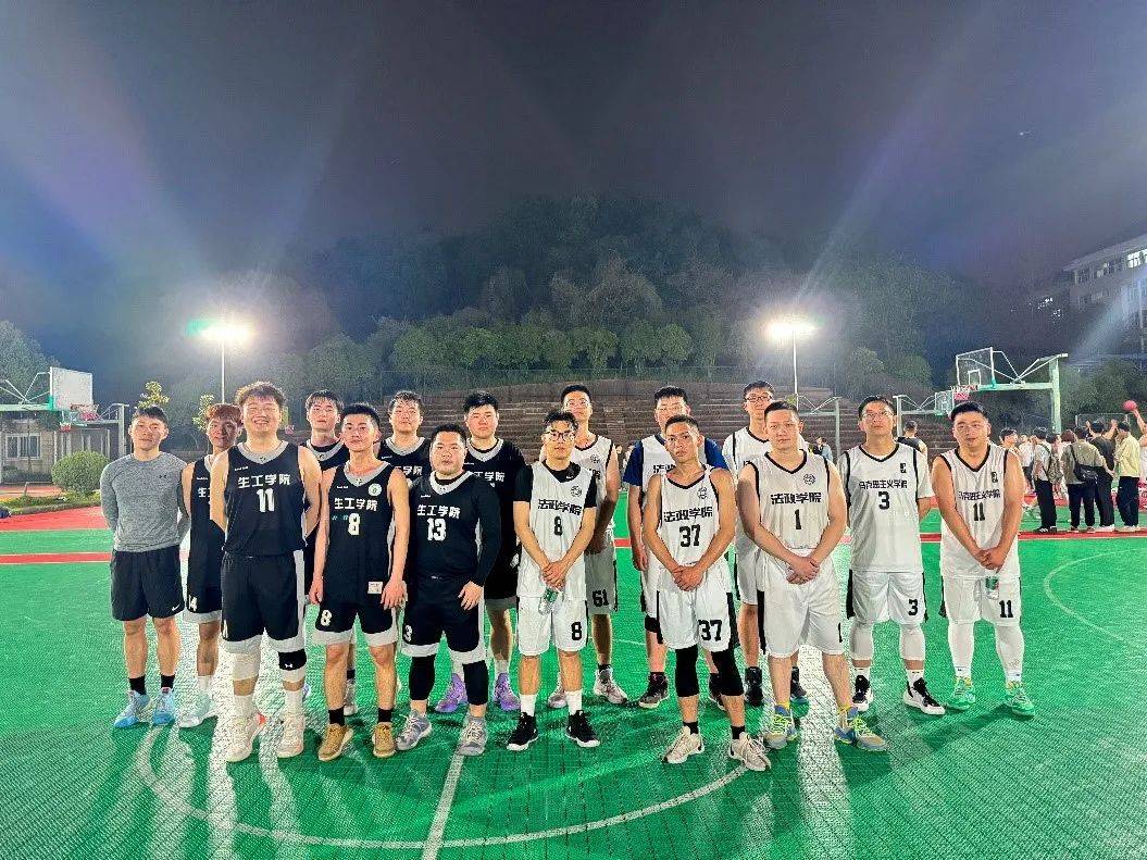 包含不甘示弱，球队奋发努力逆袭追平的词条