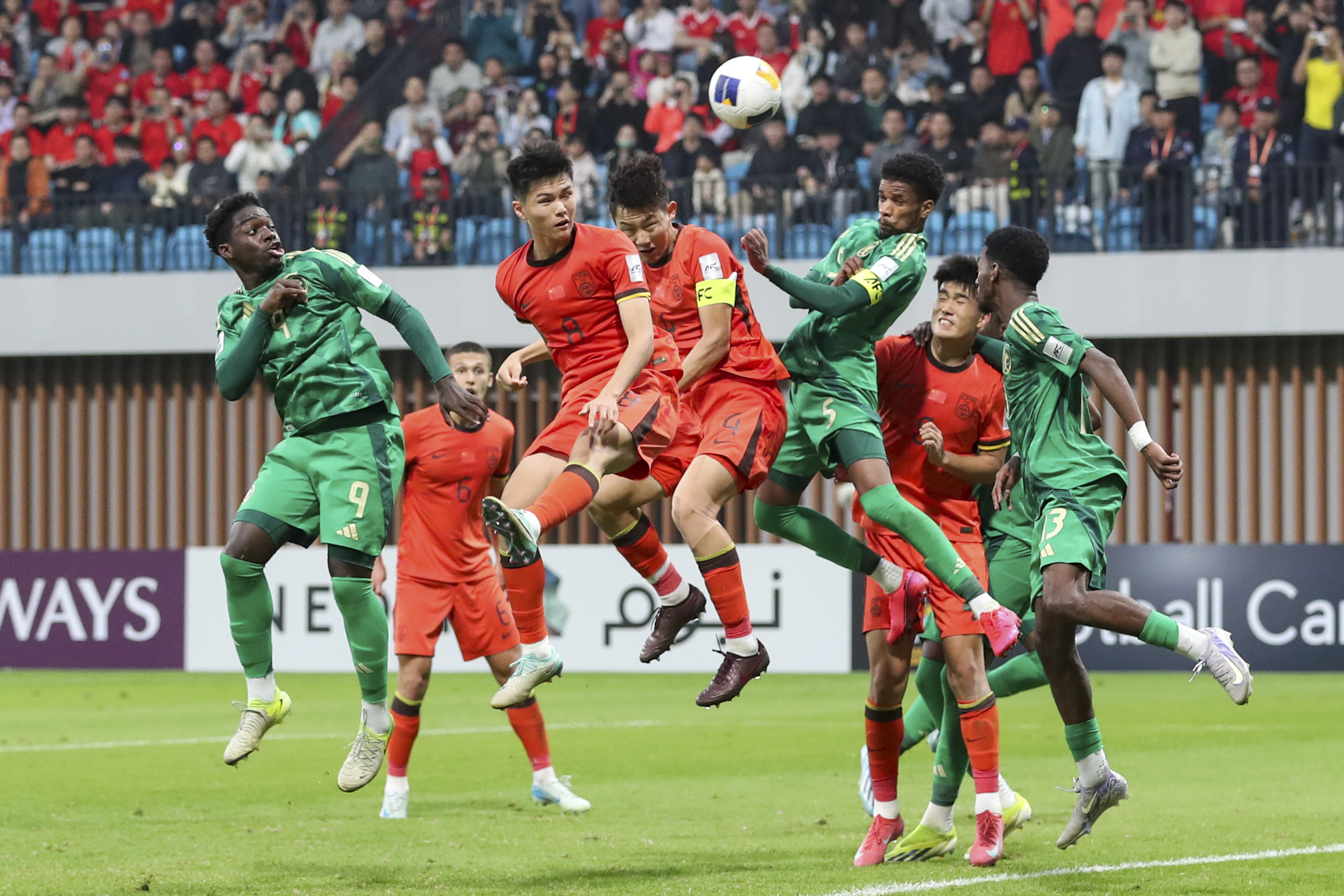 阿尔及利亚队击败对手晋级四强