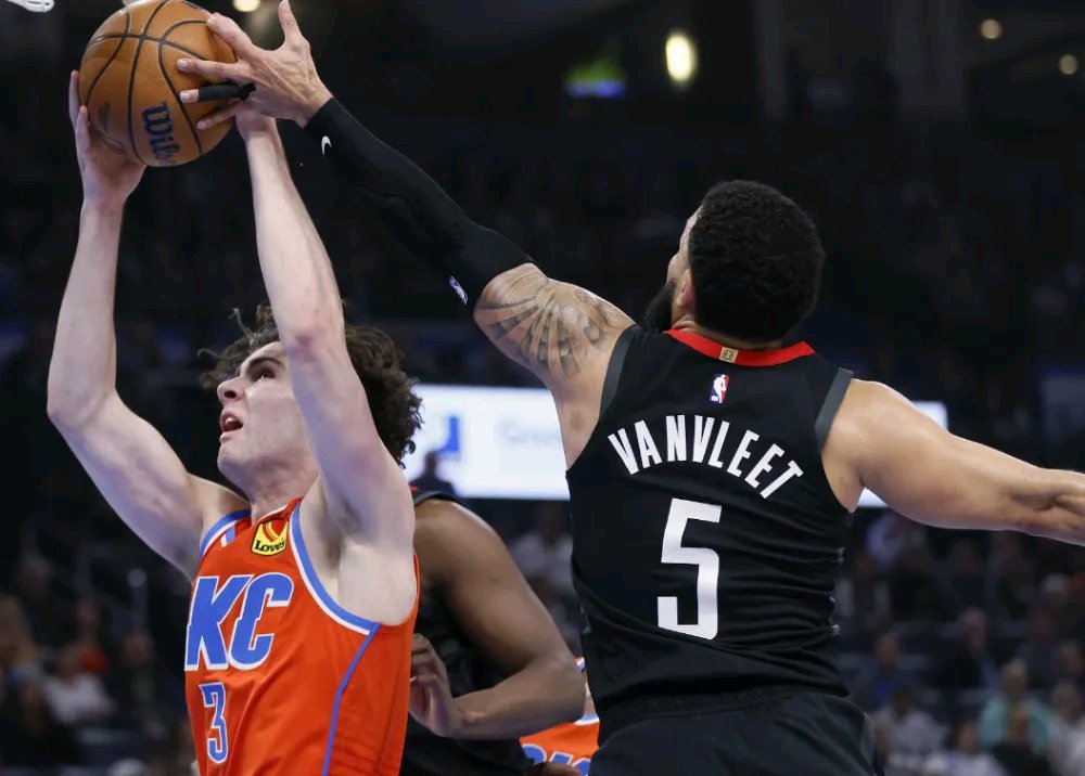 美国女队力克对手，实现连胜