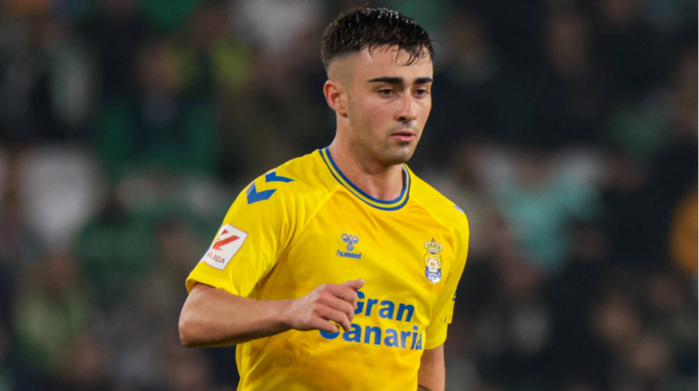 关于比利亚雷亚尔球队成本节约，计划引进新血液的信息