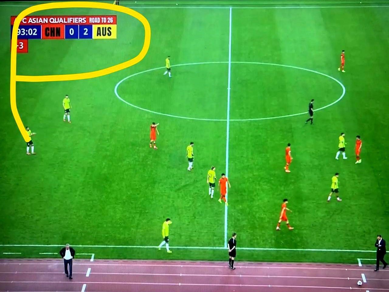 小球赛事升级赛次回合开打，弱队突破巨人重重围堵