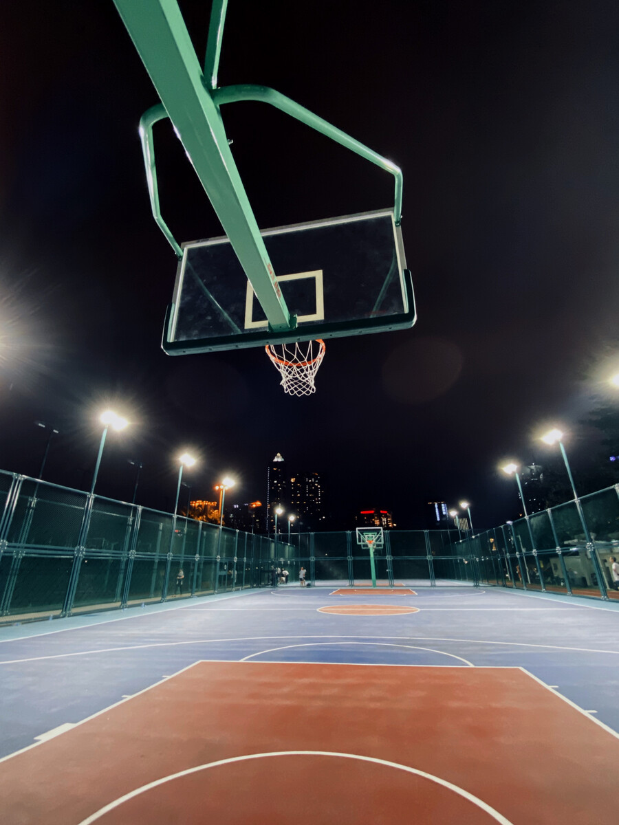 开云体育APP下载-篮球场上的精湛技艺令人赞叹