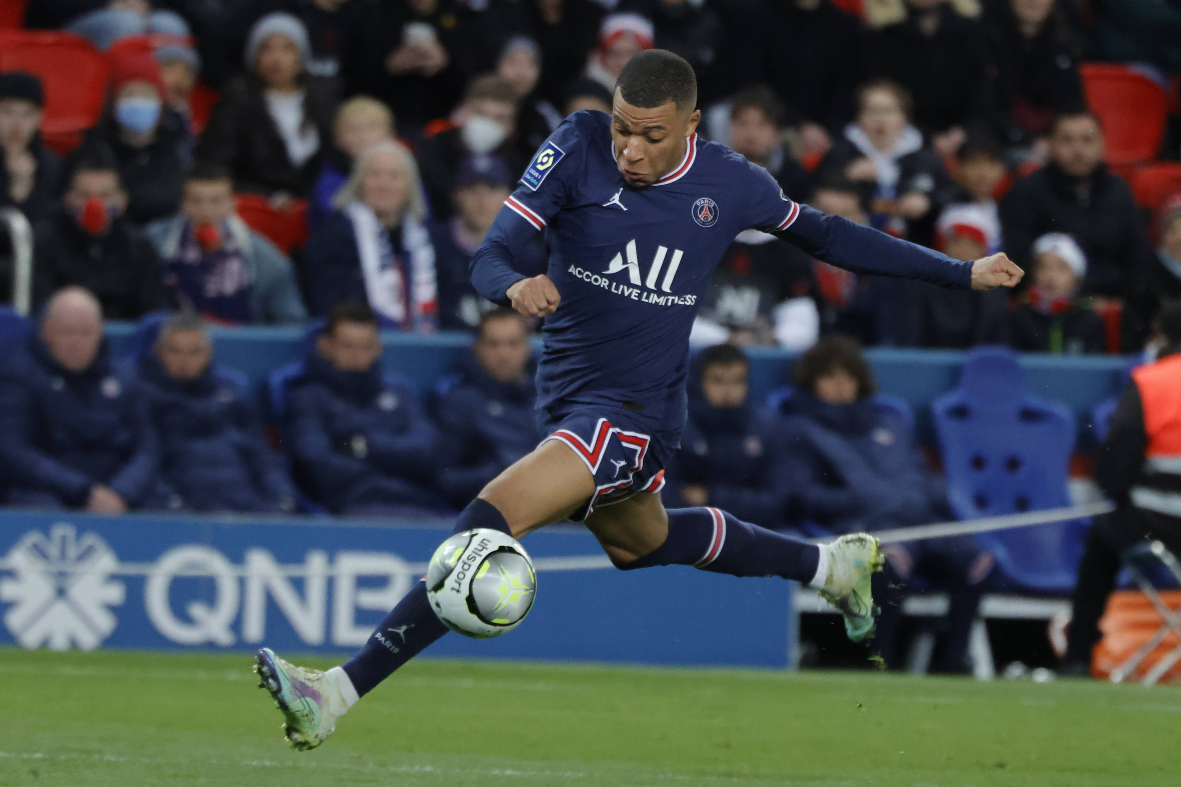 圣埃蒂安主场大胜尼斯，逐渐找回状态