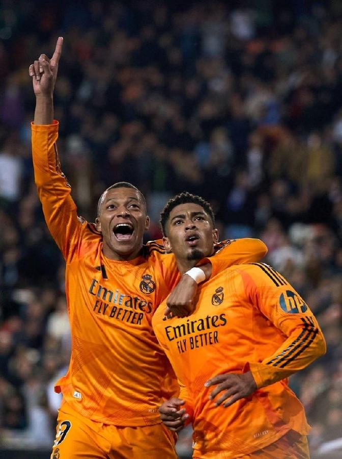 关于瓦伦西亚客场逼平皇马，阻止皇马登顶的信息