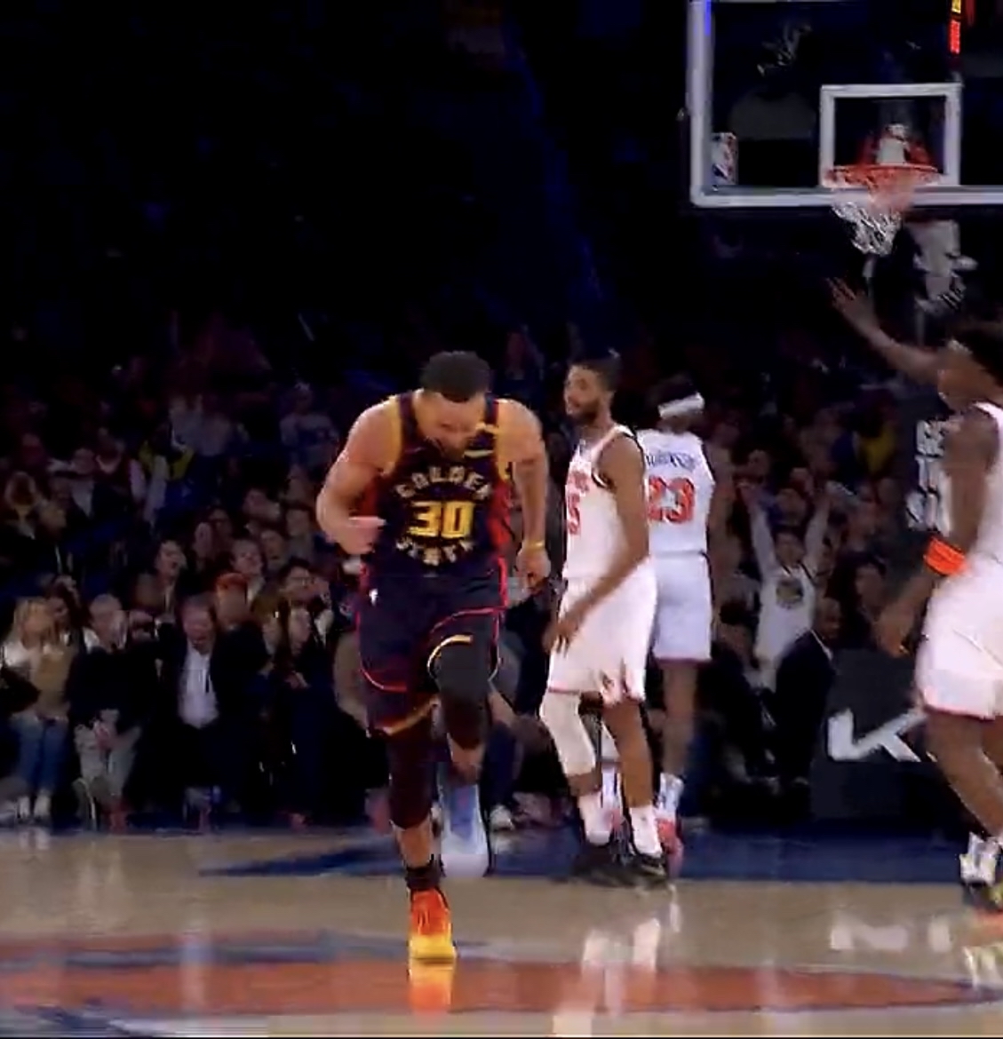 开云APP-汉诺威96在客场战胜对手，取得一场不易的胜利