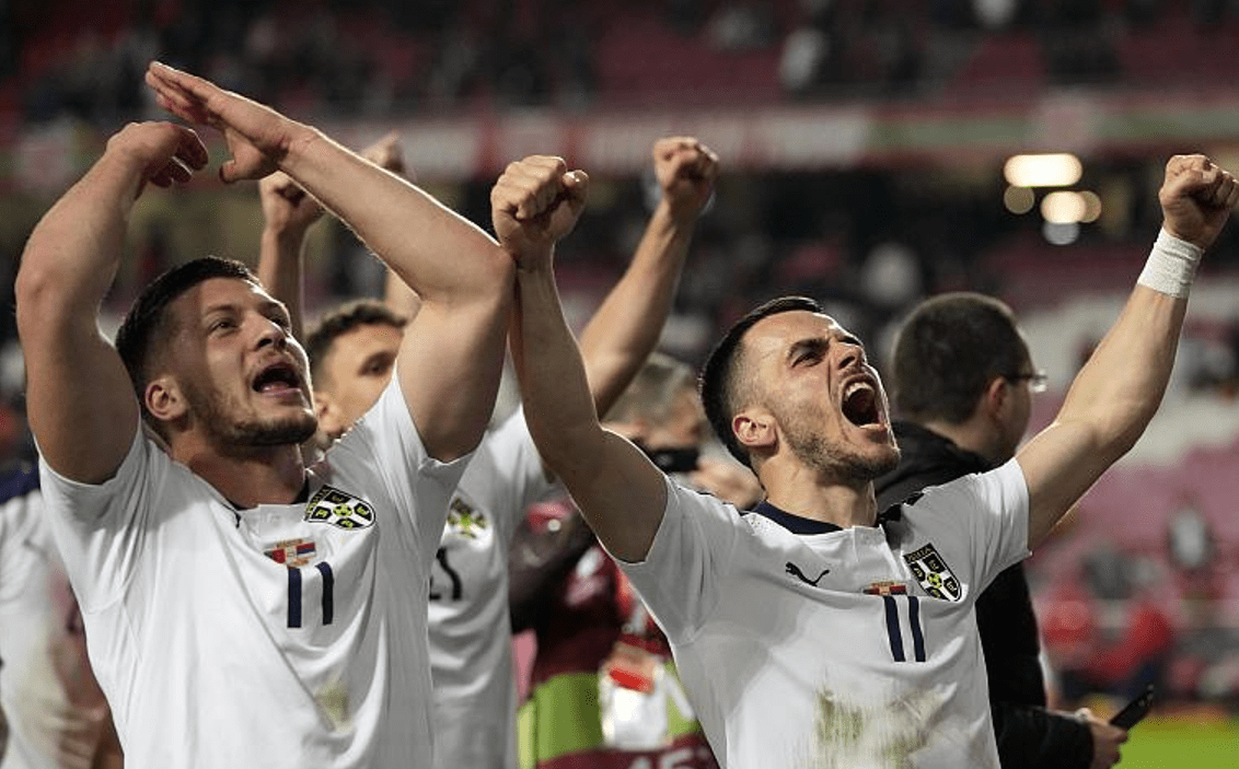 阿根廷篮球队横扫塞尔维亚，顺利晋级半决赛的简单介绍