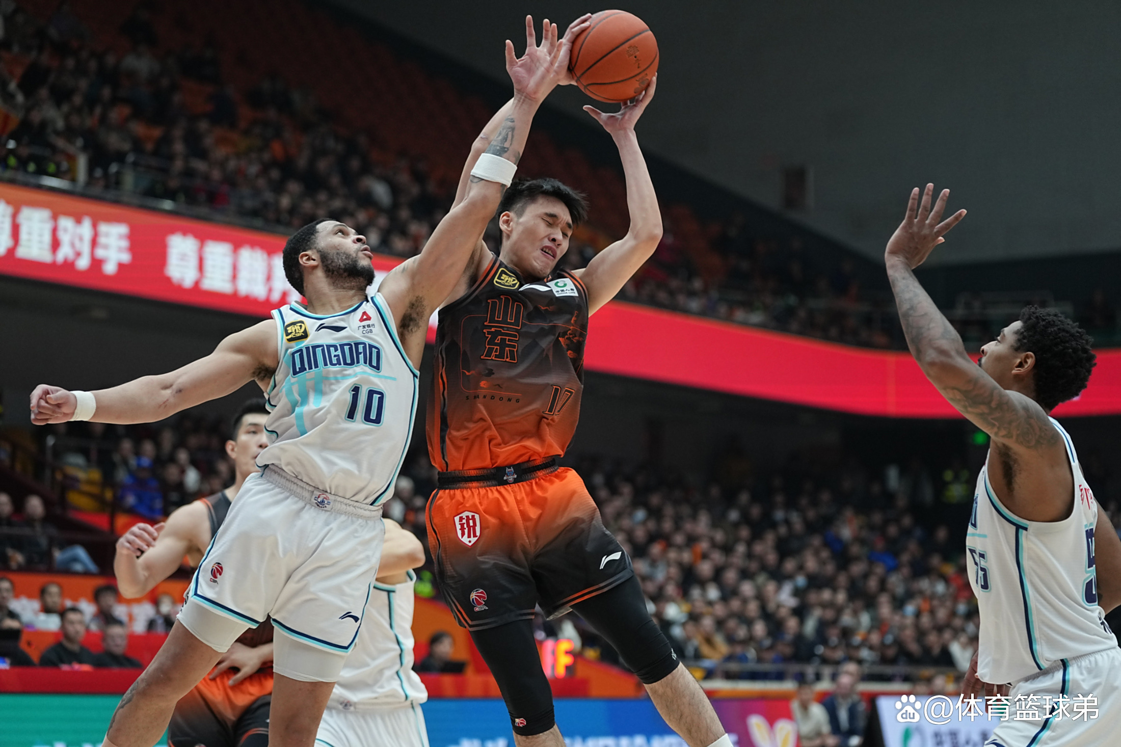 开云体育入口-新赛季首秀，球队面临困境，备受挑战的简单介绍