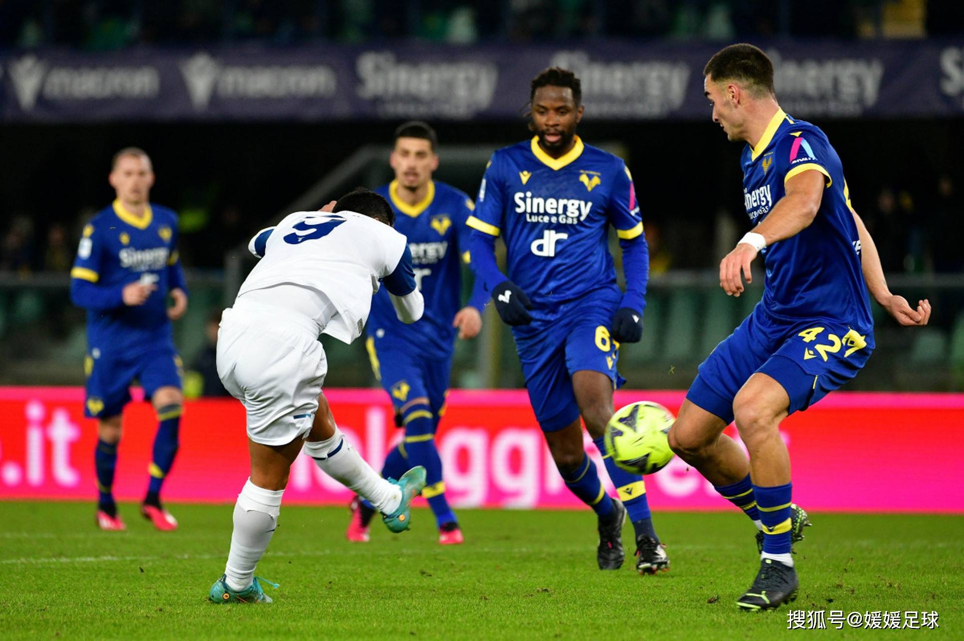 开云体育-欧洲足球赛事中的精彩瞬间令人赞叹的简单介绍