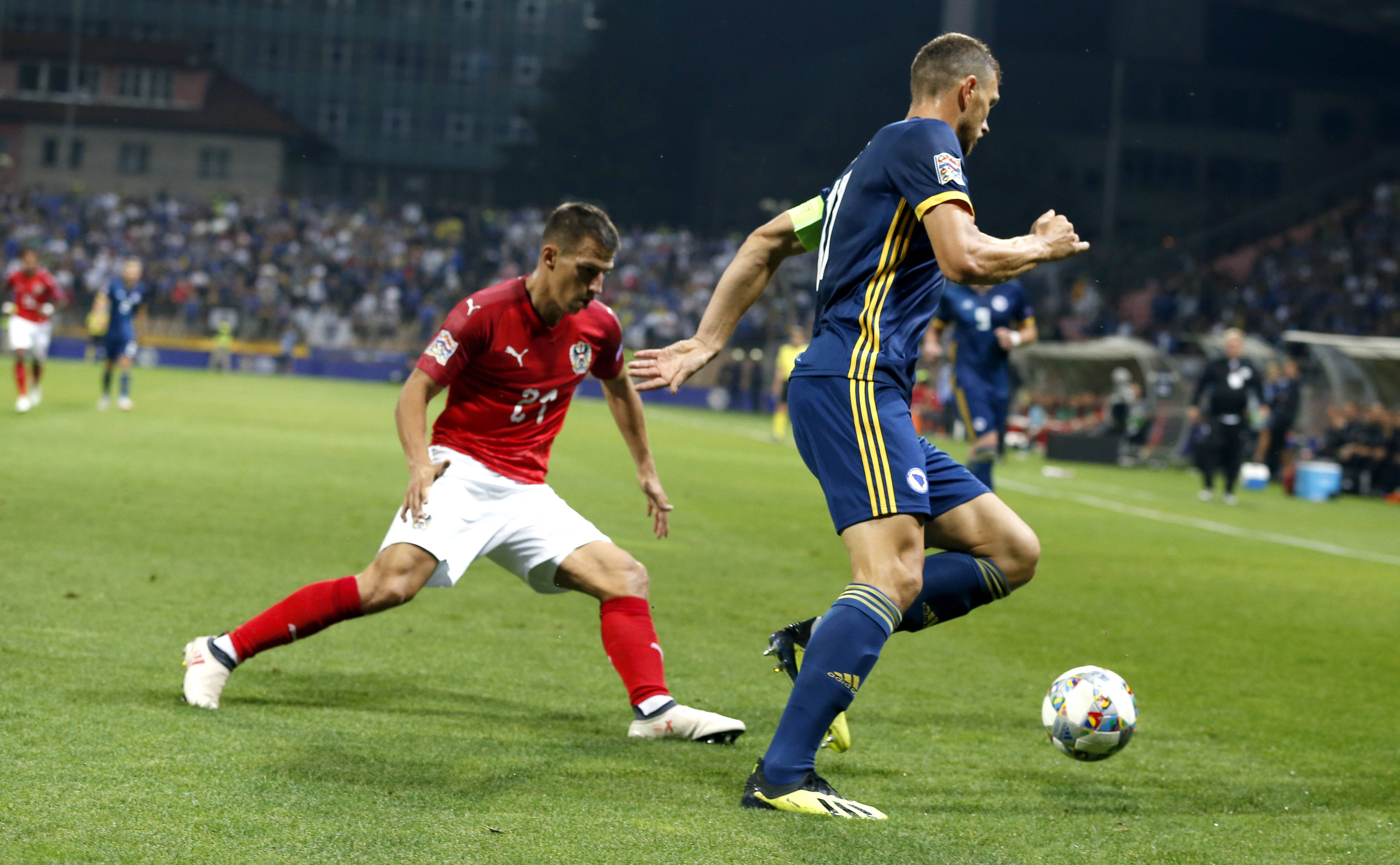 开云体育官方网站-罗马尼亚对阵波黑，双方争夺胜利