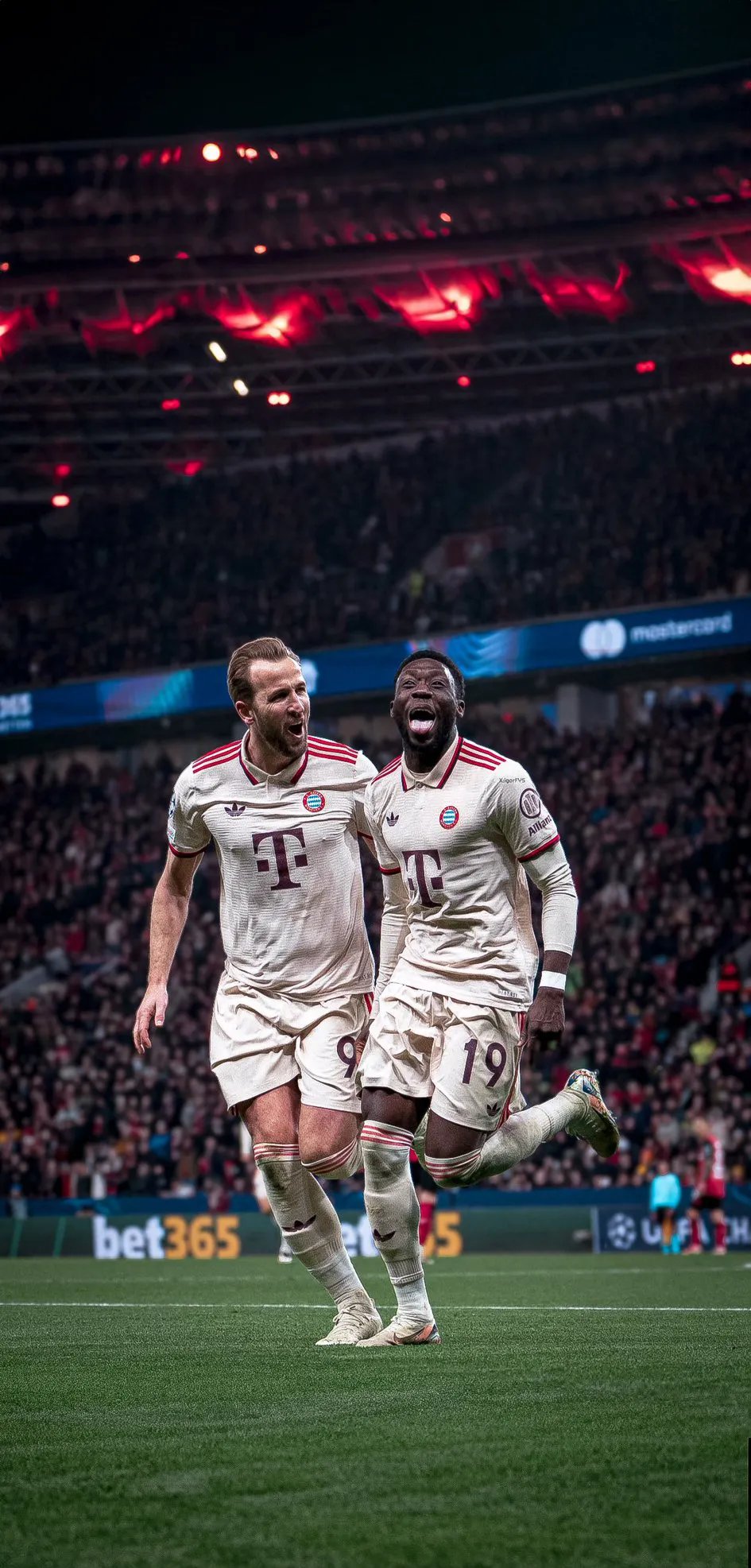 舍佭尔特市欧冠决战，势如破竹欲夺桂冠