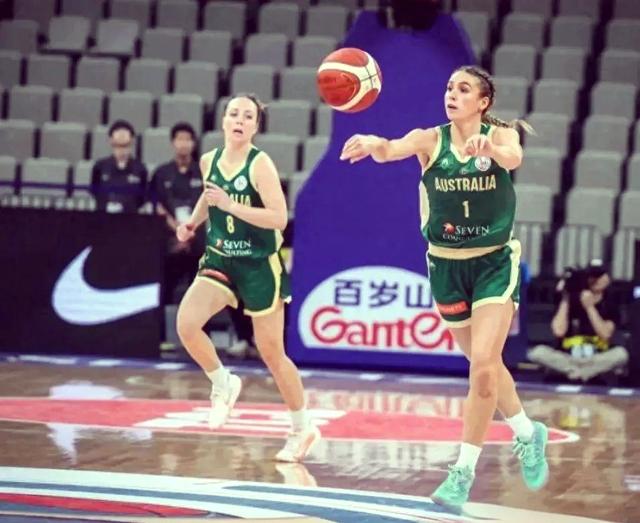 澳大利亚女篮晋级半决赛，表现出色