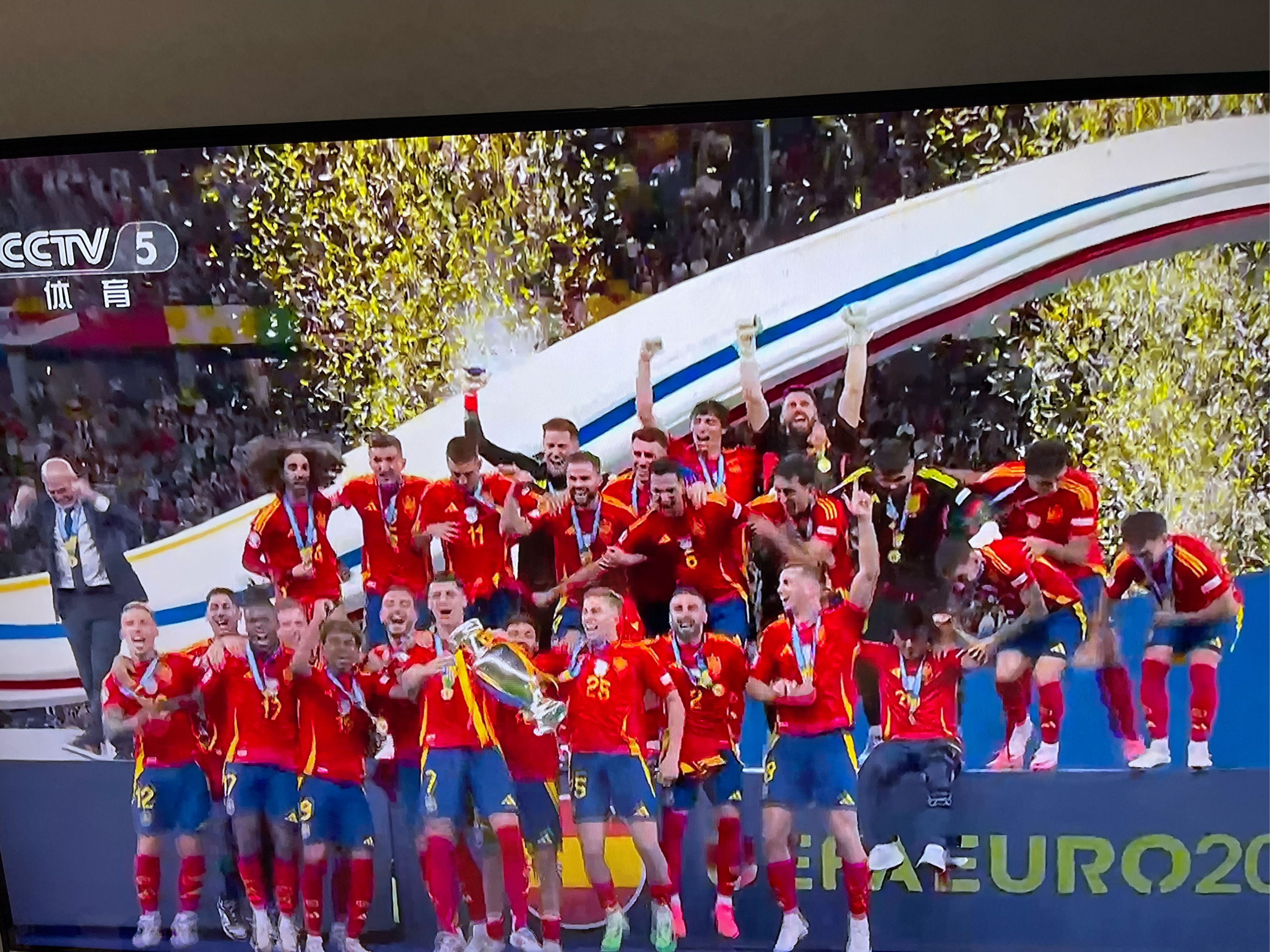 欧洲足球壮举：强强对话闪耀赛场