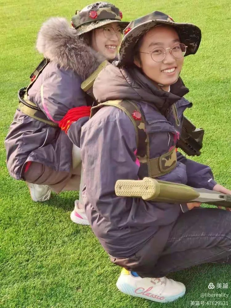 红队势如破竹，绿队却临危不乱