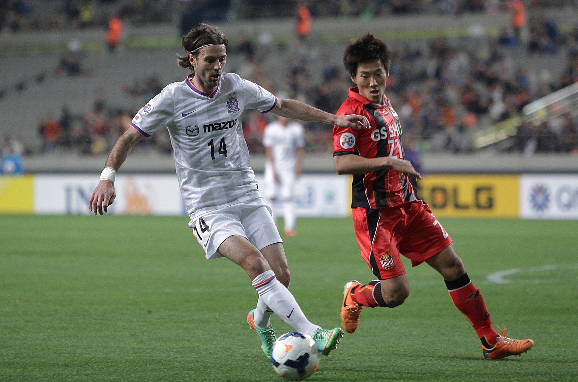 包含江苏苏宁客场战平成都谢菲联,取得宝贵积分的词条 包含江苏苏宁客场战平成都谢菲联,取得宝贵积分的词条