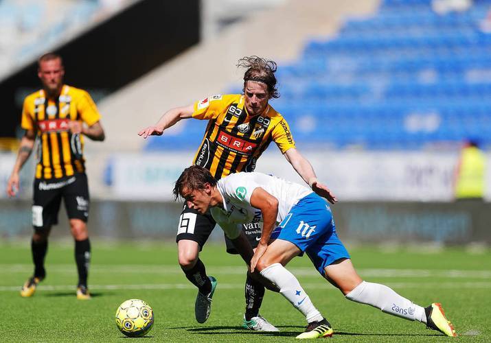 包含柏林赫塔主场不敌RB莱比锡，遭遇惨败的词条