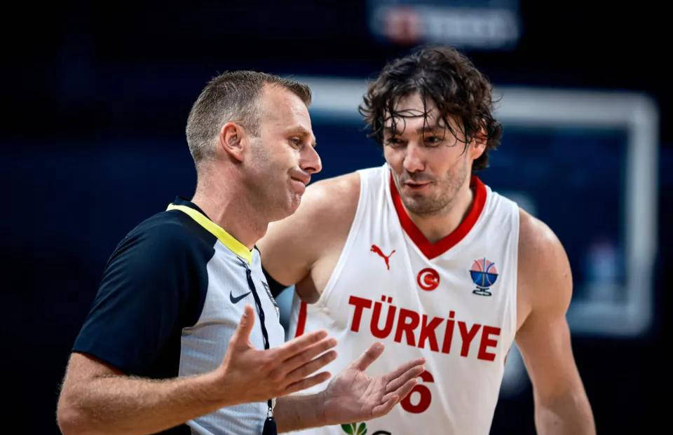 捷克连胜两场，欧预赛积分追赶领先队