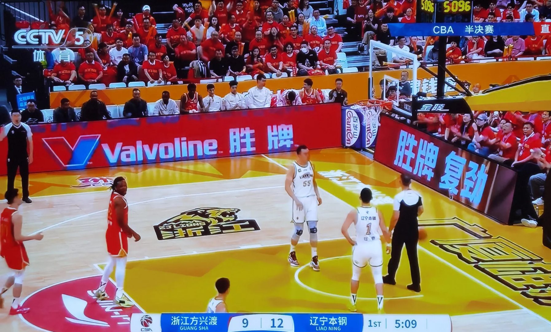 包含辽篮外援大爆发，带领球队迎来胜利的词条