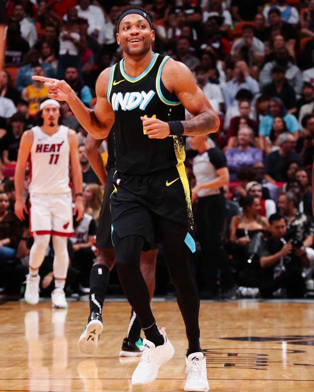 包含猛龙失去低位优势，前锋帕斯卡尔表现逊色的词条