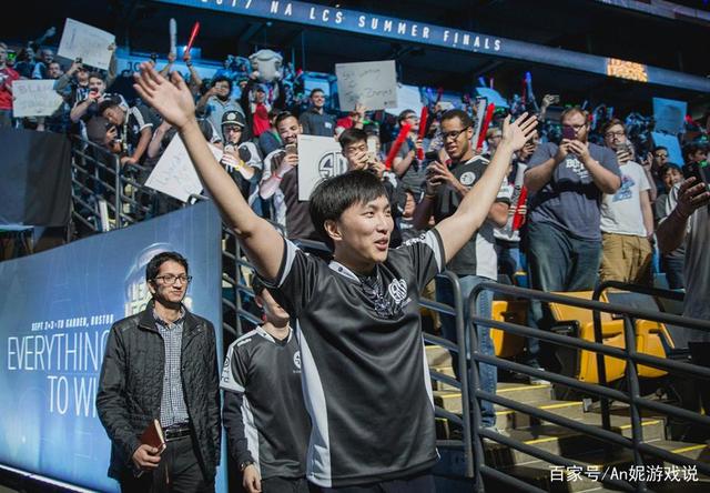 包含SHR翻盘TSM，Faker拿下关键大龙宿命之战小组赛，让粉丝疯狂欢呼的词条