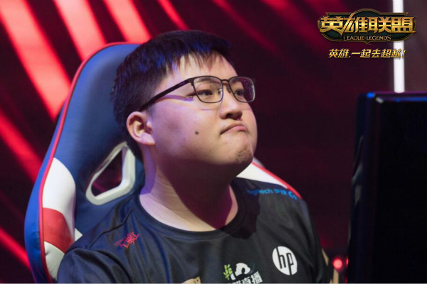 包含NS碾压PSG，Uzi操刀奇招英雄翻盘强强对话半决赛，成为赛场最大亮点的词条