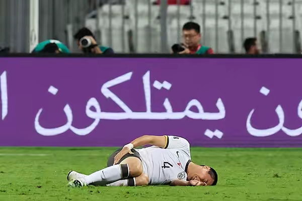 开云体育官网-勇士队连胜揽两连胜，恢复信心？