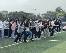 包含开拓者队全队齐心协力，力争取得好成绩的词条