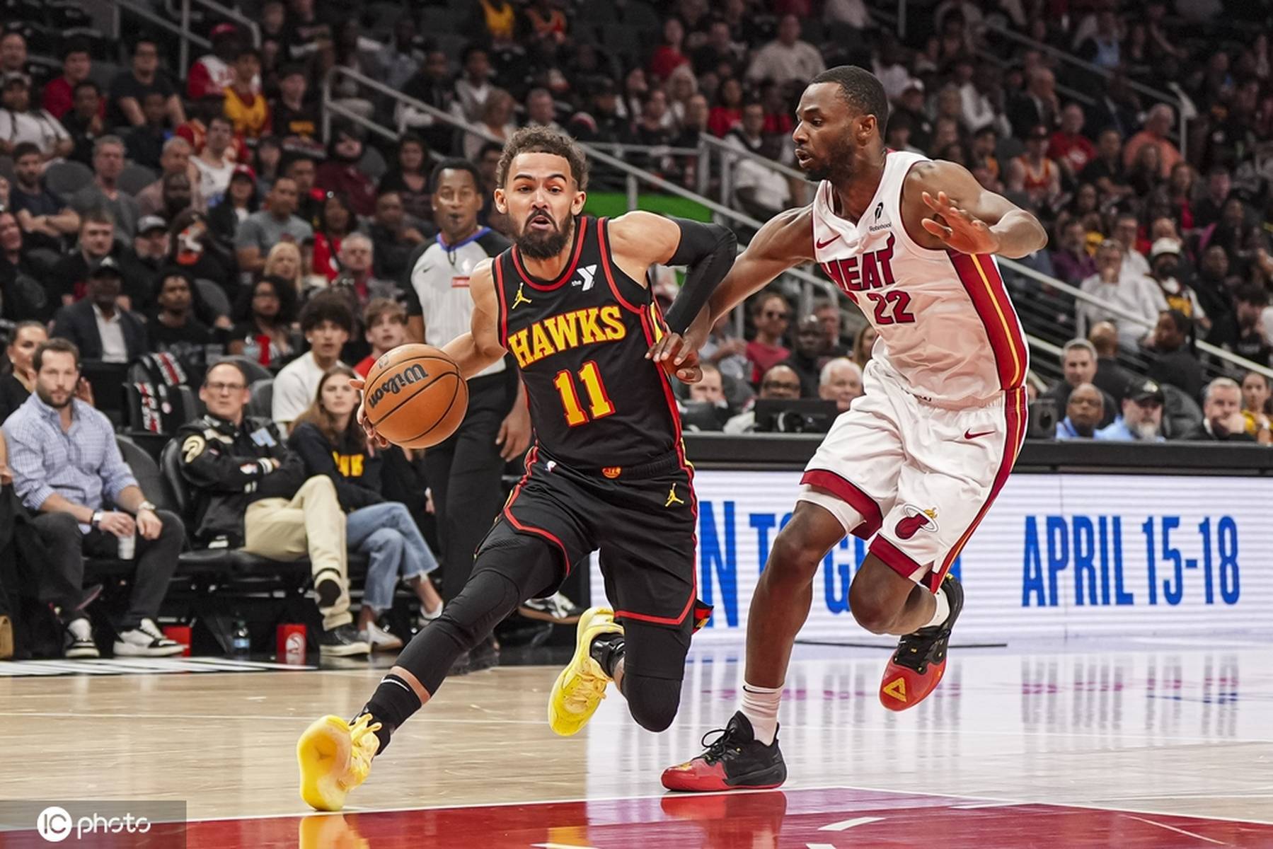 关于湖人战胜篮网，安东尼-戴维斯砍下25分的信息