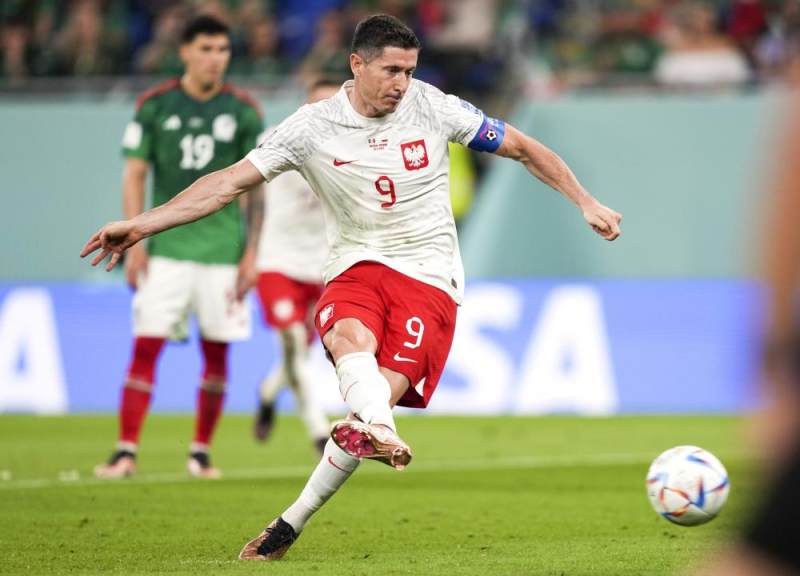 开云平台-墨西哥逆转乌克兰，莱万统治全场的简单介绍