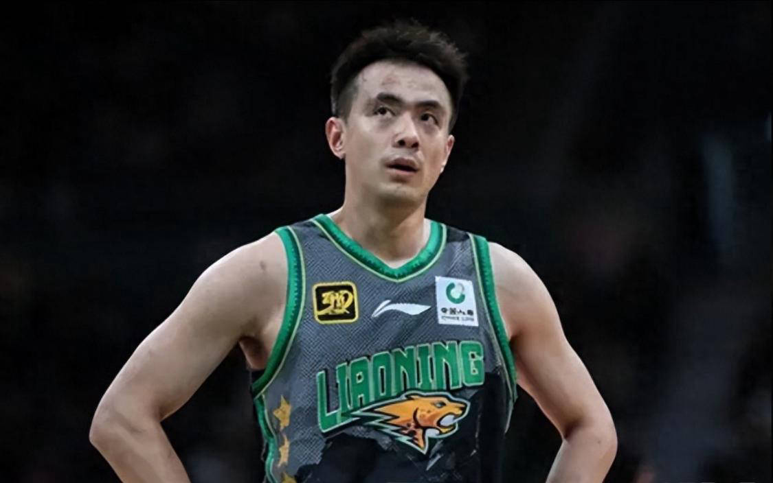 广州队轻取灰熊，赵继伟刷新纪录